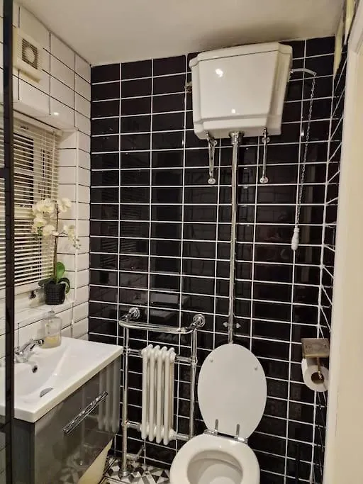 Trinity Cottage 2 Bed With Mezzanine Dublin 0*,