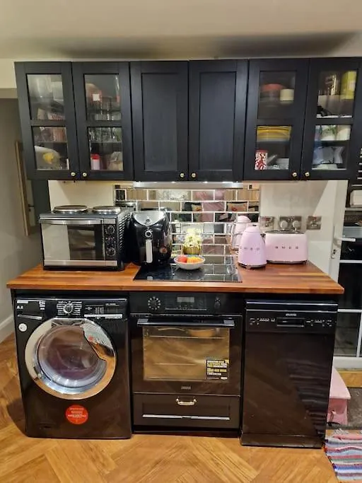 Trinity Cottage 2 Bed With Mezzanine Dublin