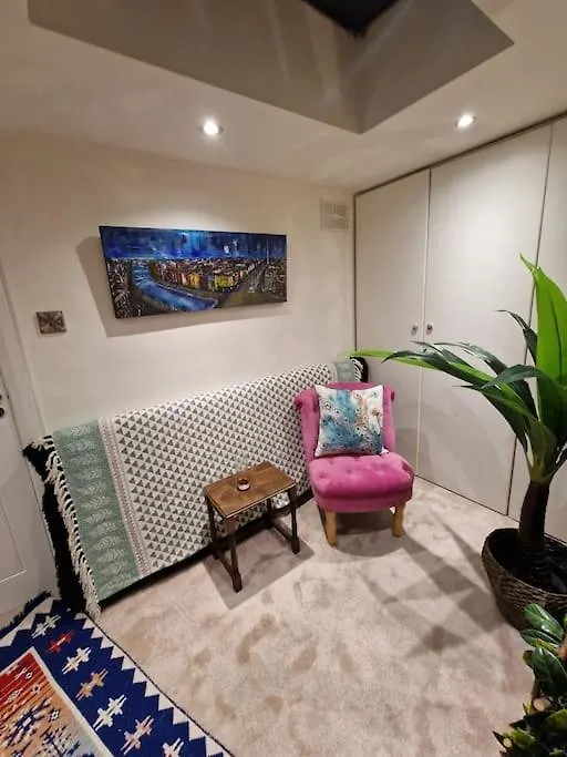 Trinity Cottage 2 Bed With Mezzanine Dublin
